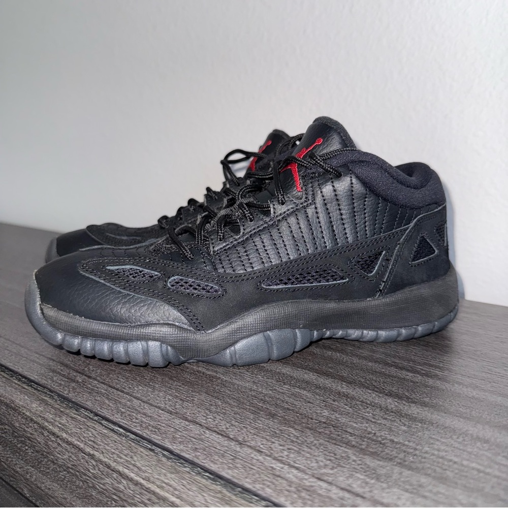 Jordan 11 Retro Low Referee (GS)